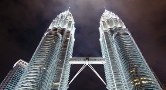C:\Users\fox\Downloads\англійська загрузка\886026-petronas-towers-skybridge-kuala-lumpur-malaysia.jpg